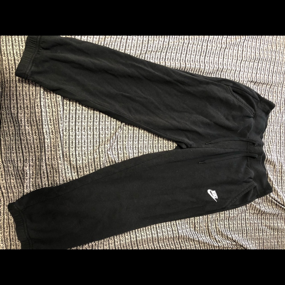 NIKE CAPRI FLEECE PANTS BLACK